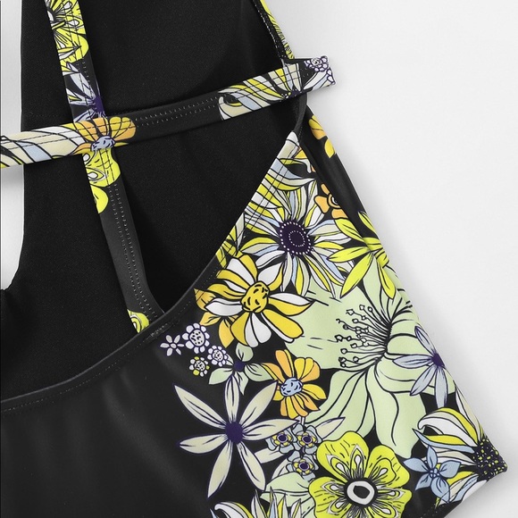 Plus Floral One Piece Swimsuit - Picture 6 of 8